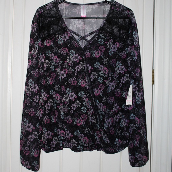No Boundaries Tops - 🔥 NWT PLUS No Boundaries Mesh Surplice Top (103)